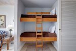 Built in twin bunk beds